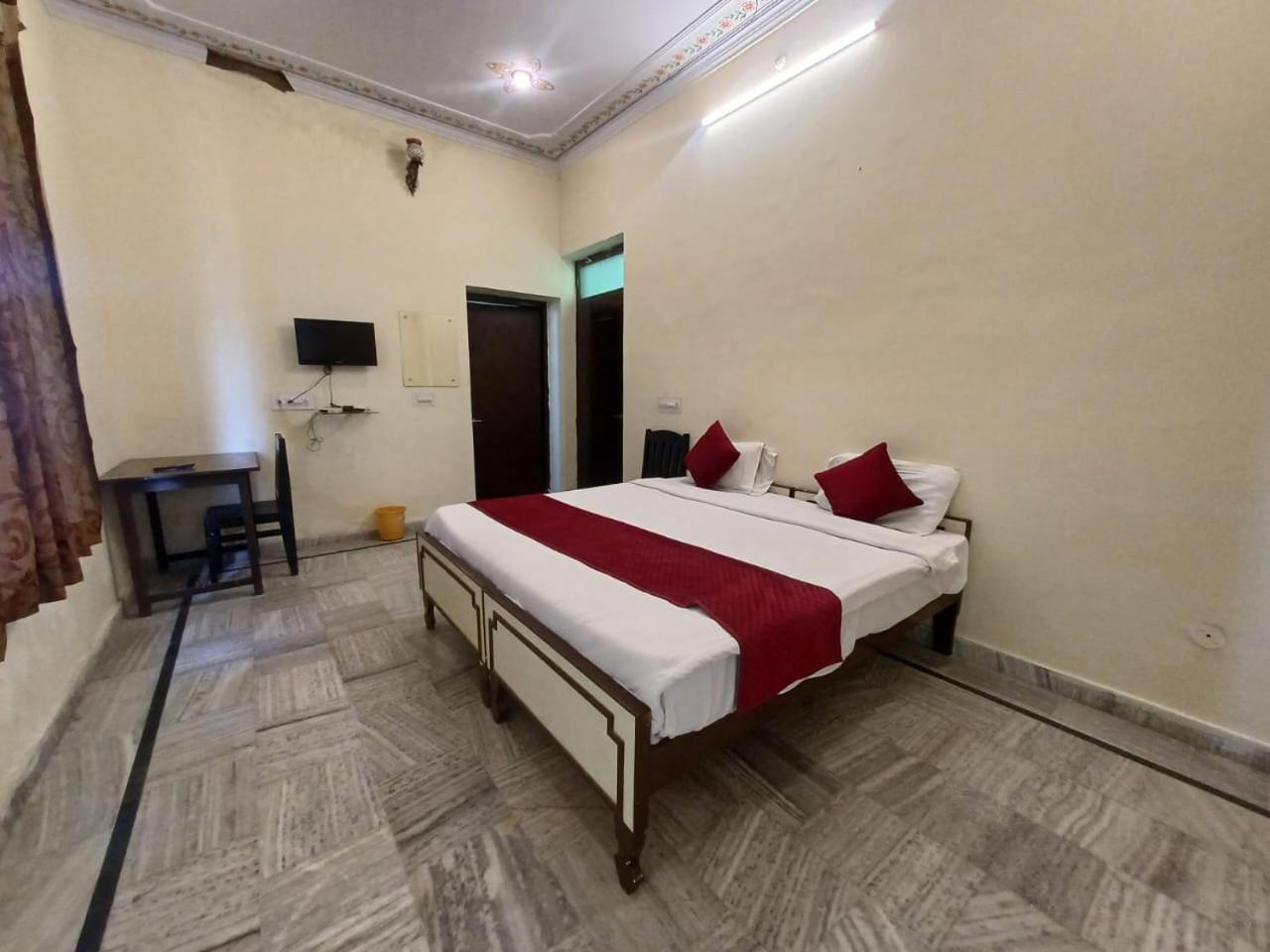 Hotel Green Haveli - A Heritage And Hill View Hotel , Pushkar Extérieur photo